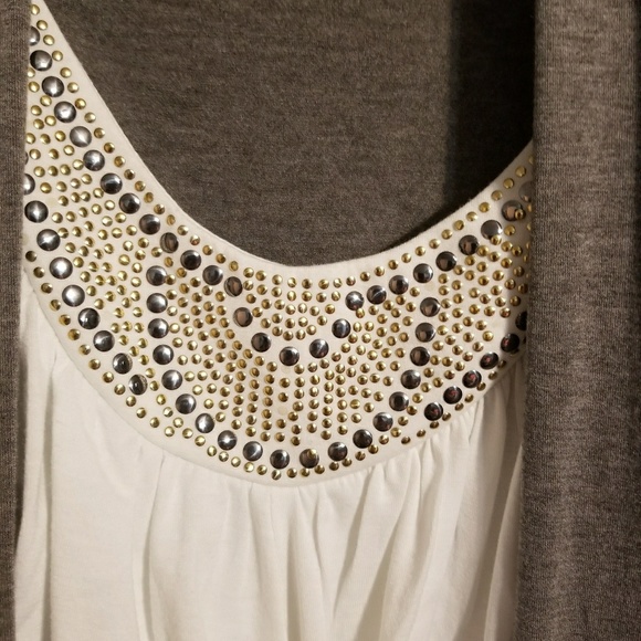 Layered flowey top - Picture 2 of 2